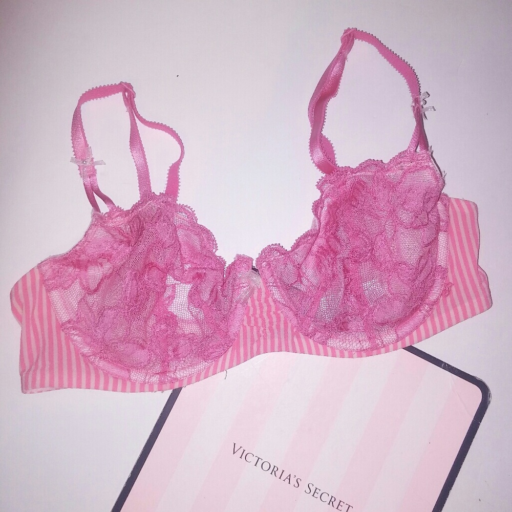 Victoria's Secret Pink Lace Underwire Bra